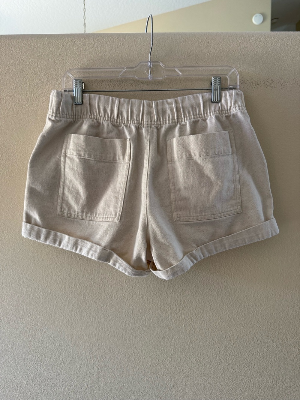 aerie Women’s Cream Beige Drawstring Relaxed Paperbag Shorts - Picture 4 of 7